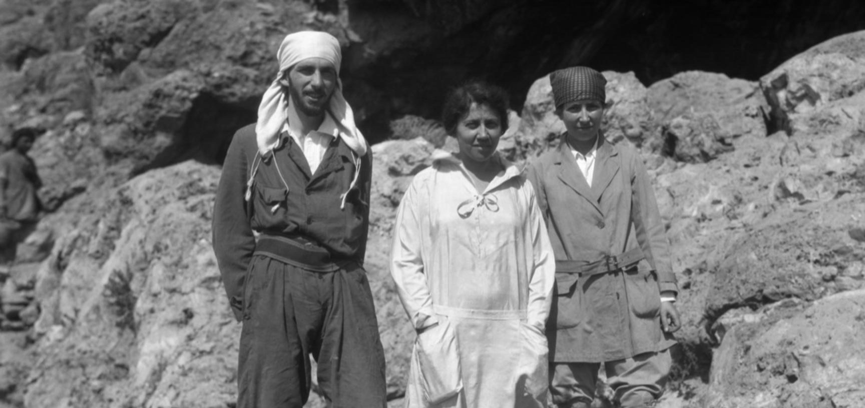 Dorothy Garrod (right) outside Shukba Cave in Palestine, 1928. (Copyright Pitt Rivers Museum, University of Oxford. Accession Number: 1998.294.161)