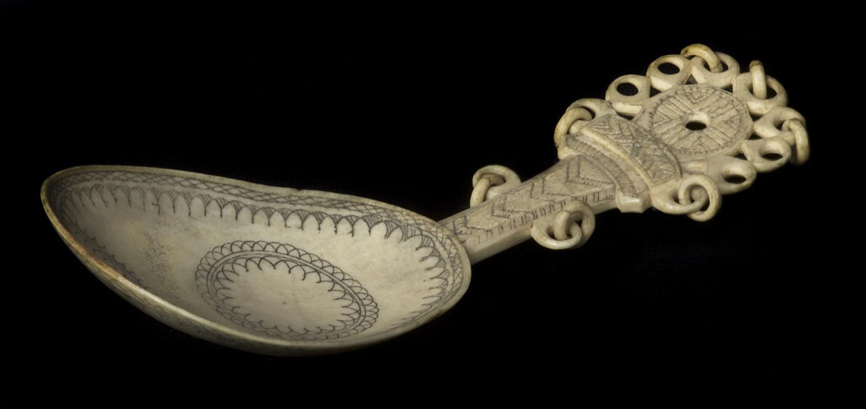 Spoon made of reindeer antler carved with Saami decorations, one of eleven similar spoons collected by Arthur Evans and donated to the Pitt Rivers Museum by Joan Evans in 1941. (Copyright Pitt Rivers Museum, University of Oxford. Accession Number: 1941.8.