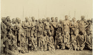 Group of Luo women