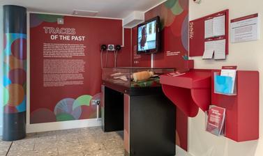 ‘Traces of the Past’ exhibition panel and case