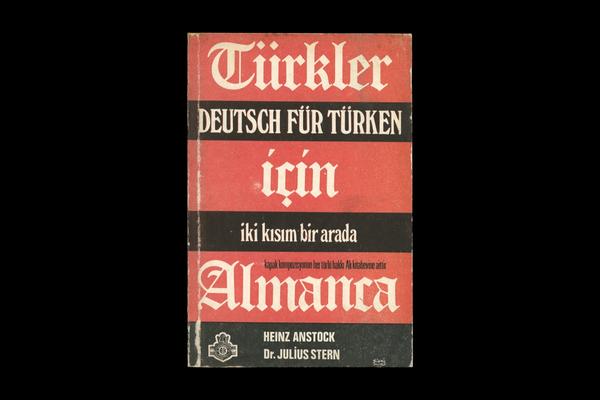 Türkler ícín Almanaca, iki kisin bir arada. Deutsch für Türken book cover